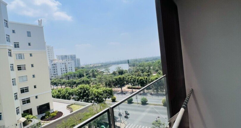 z6096744516943 0ecb03d0ae622bf1c5eafccd0e98d81e 810x430 - Bán Midtown M5 tầng 5 dt 89m 2 phòng giá 7,9 tỷ