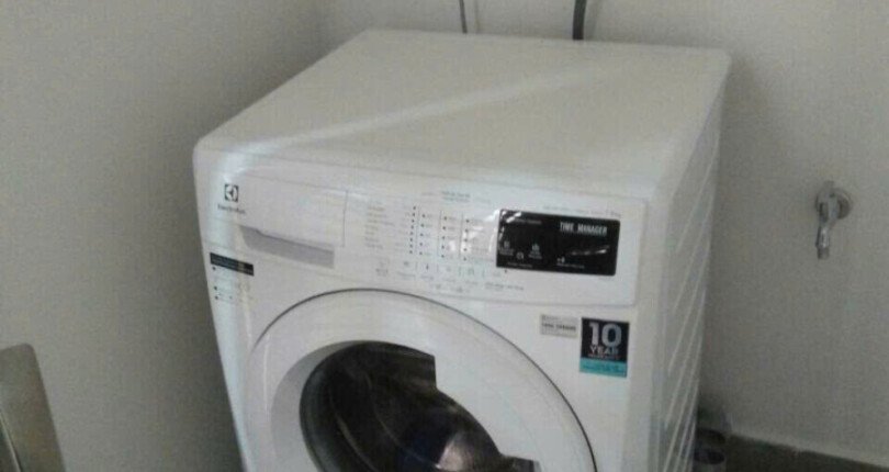 z6099490530405 277b9626c1e6126c8d28c6ec0abb9054 810x430 - Cho thuê chung cư Hưng Phúc 1 Tầng 18 76m 2 phòng full đồ