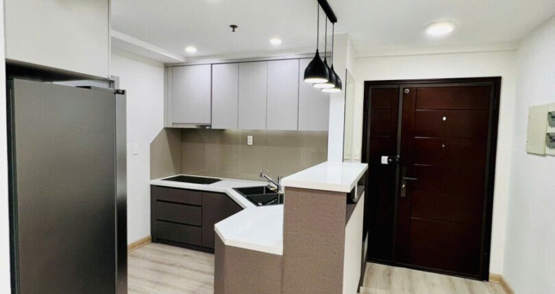 z6099492010454 67cfc501d915e8be3043d4cd279a904a 810x430 - Bán căn hộ Scenic Valley 1 tầng 14 dt 101m 3 phòng view hồ bơi giá 7,8 tỷ