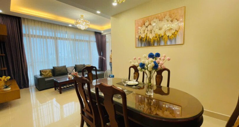 z6103985253398 2170f05bb2137042a6600df7178013c5 810x430 - Cho thuê Star Hill 112m 3 phòng, view hồ bơi giá 30 triệu/tháng