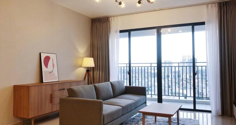 z6106380830792 13f0c172345b3481f31b0b3346e0036a 1 810x430 - Bán Midtown M6 tầng 8 tk 64m 1 phòng view hồ bơi giá 5,5 tỷ