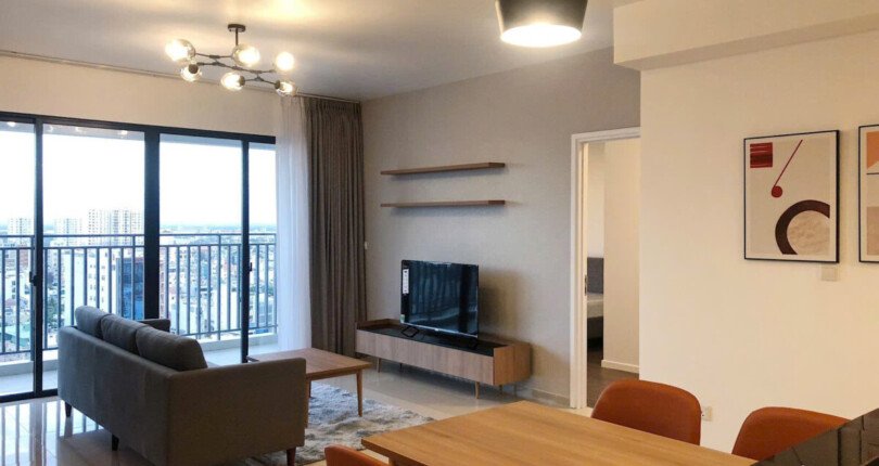 z6106380842297 2bd9221e6729f313b3ccde3c044c8fc6 1 810x430 - Bán Midtown M6 tầng 8 tk 64m 1 phòng view hồ bơi giá 5,5 tỷ