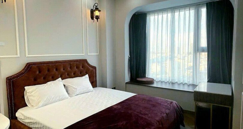 z6112273946235 5e6e181de0783aec1a023a8659bf77a3 810x430 - Cho thuê Midtown M8 tầng 12 dt 80m 2 phòng full đồ giá 1300usd/tháng