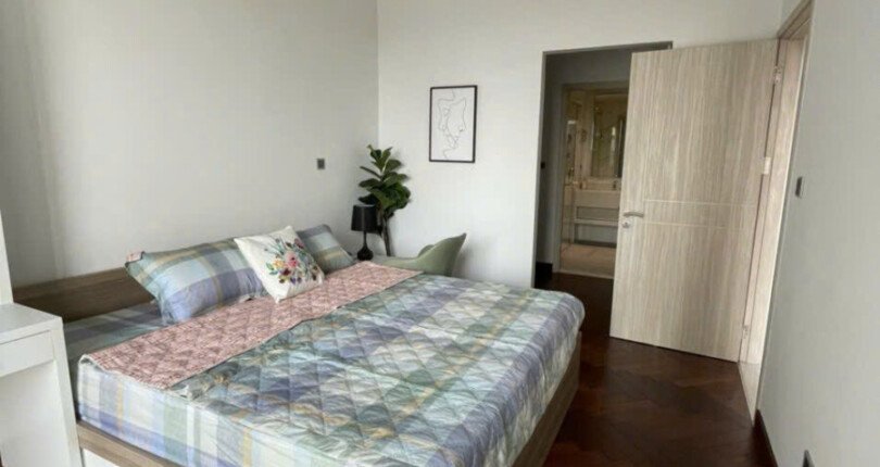 z6125463851520 da11f5b902174cac8a6bebe775f41f87 810x430 - Cho thuê Midtown M6 98m 2 phòng full nội thất giá 1200usd/tháng