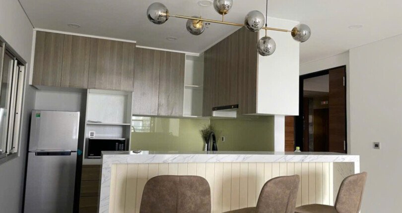 z6125463870429 a36af184a1f29fa97216fdb626c54edb 810x430 - Cho thuê Midtown M6 98m 2 phòng full nội thất giá 1200usd/tháng