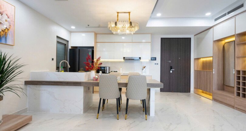 z6130021597685 5b403a77d8aa54e8f7bac4af5bf6c317 810x430 - Cho thuê Midtown M7 tầng 20 dt 111m 3 phòng full đồ giá 55 triệu/tháng