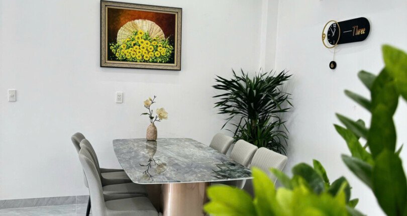 z6130022114065 6b7ff82a58edb44f309e3337dc737149 810x430 - Cho thuê căn hộ Cảnh Viên 1 PMH Q7 120m 3 phòng full đồ giá 38 triệu/tháng