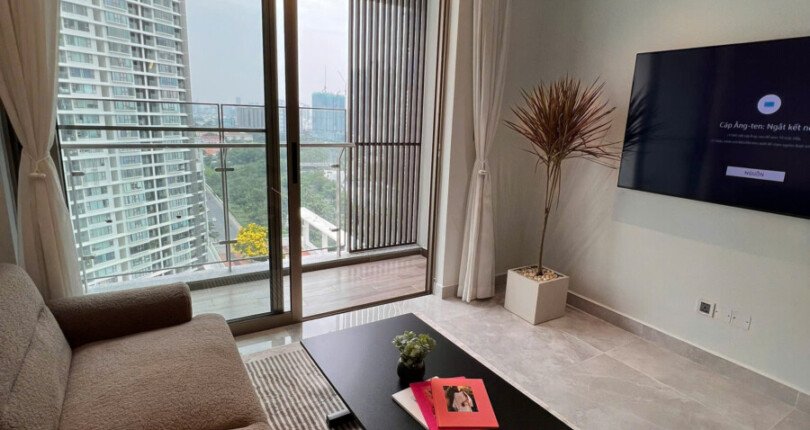 z6139371407218 1b693288da62ed18cae3f038180c3082 810x430 - Bán Midtown M8 tầng 18 Block H 83m 2 phòng ô xe hầm giá 8,5 tỷ