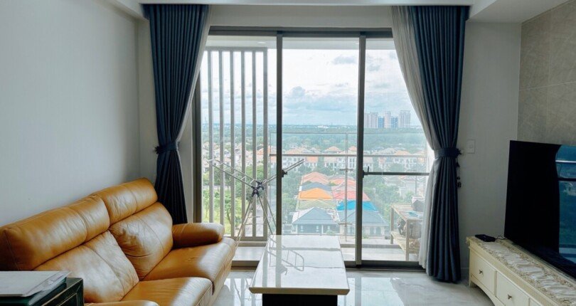 z6141653922170 36d139aaa7668c20428d2706d29d95d2 810x430 - Cho thuê Hưng Phúc 1 Block C tầng 10 98m 3 phòng full đồ giá 1100usd