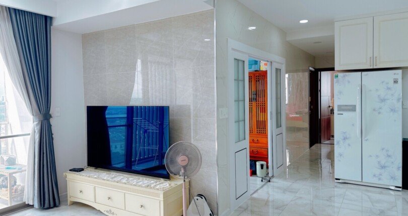 z6141653978469 1a35456f8a4ada72454fe6ec056afc43 810x430 - Cho thuê Hưng Phúc 1 Block C tầng 10 98m 3 phòng full đồ giá 1100usd