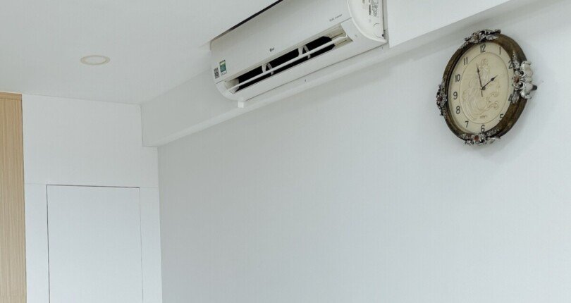 z6141654005197 5031f2553b0f3469c6c2700da6198e41 810x430 - Cho thuê Hưng Phúc 1 Block C tầng 10 98m 3 phòng full đồ giá 1100usd