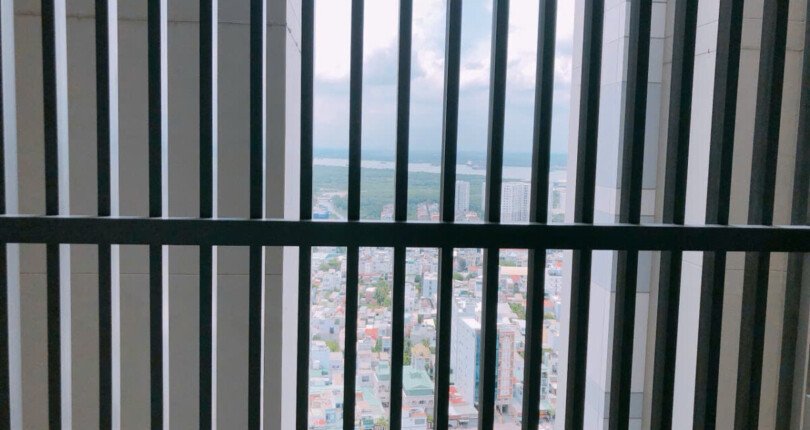 z6142201040374 f1f0dade2d42227265f83fa6f5ac3e48 810x430 - Bán căn hộ The View Block T7 tầng 31 147m 3 phòng giá 11,2 tỷ