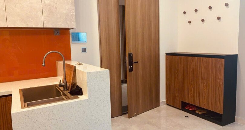 z6142220537908 c58d945bc70322826b2791dcc54f028c 810x430 - Cho thuê Midtown M8 Block H tầng 6 81m 2 phòng giá 35 triệu