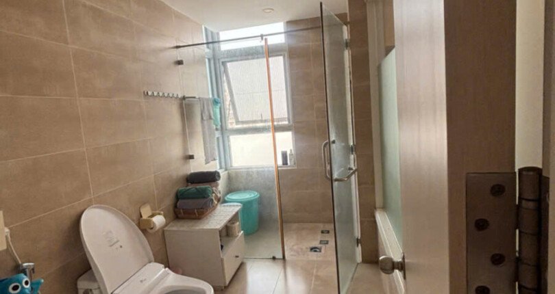 z6160744305254 6a55947239b7b26a52fe8735a36a169b 810x430 - Bán căn hộ Star Hill Block J Tầng 8 101m 3 phòng bán giá 7,8 tỷ