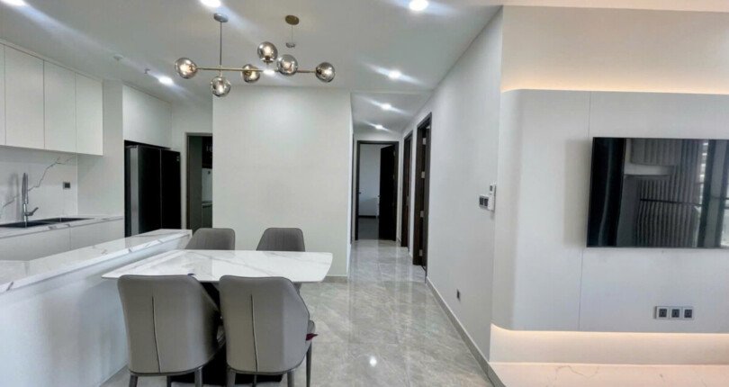 z6161430713003 4bc6b1405eb9bd6ffdddb6797241ec62 810x430 - Cho thuê Midtown M8 Block C Tầng 12 108m 3 phòng giá 45 triệu