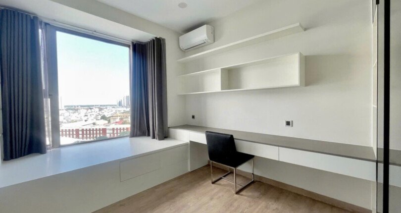 z6161430759894 04f6a7d4bbc1559ff7188eba1870be14 810x430 - Cho thuê Midtown M8 Block C Tầng 12 108m 3 phòng giá 45 triệu