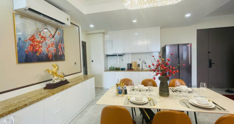 z6179900073099 d8132d18d5d3262e5ab69a30d24d4efa 810x430 - Bán căn hộ Midtown M8 Block D Tầng 7 124m 3 phòng giá 13,5 tỷ