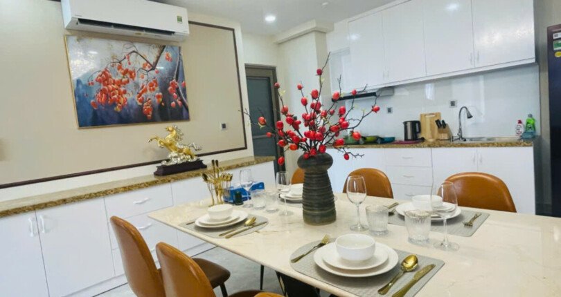 z6179900127880 0440cb93660a20e52e5cbfdcaebcb943 810x430 - Bán căn hộ Midtown M8 Block D Tầng 7 124m 3 phòng giá 13,5 tỷ