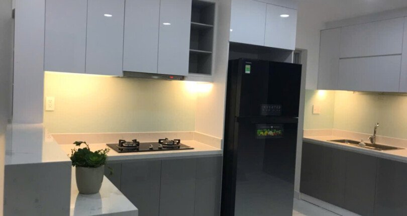 bep can ho ban 12 810x430 - Bán căn hộ chung cư Scenic Valley 1, 80m2, giá 6.3 tỷ, nội thất đầy đủ, nhà đang trống xem nhà dễ.