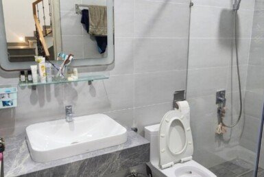biet-thu-ban-co-4-toilet-day-du-thiet-bi-nhu-hinh