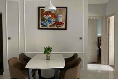 can-canh-phong-an-4-ghe-rong-rai