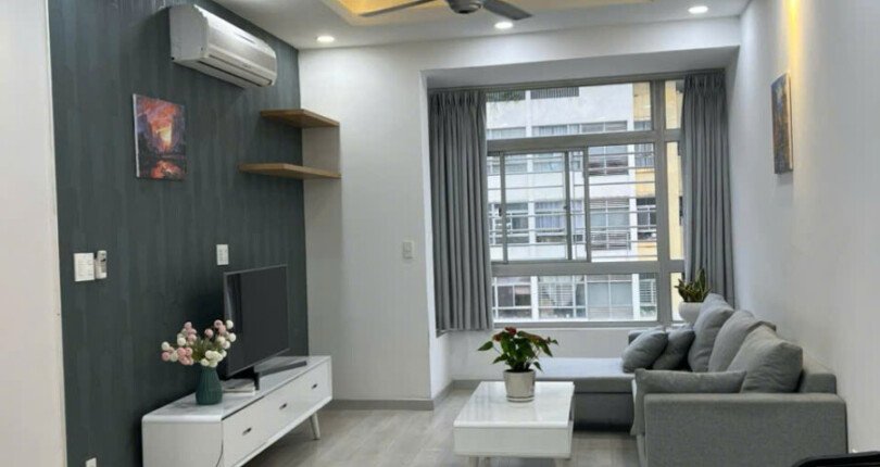 can canh phong khach can ho ban 1 810x430 - Giá mua bán căn hộ 3 phòng ngủ Blockk 2e chung cư Sky Garden 1 Quận 7 T1/2025