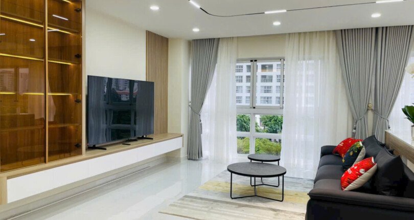 can canh phong khach rong rai 810x430 - Giá cho thuê căn hộ 3 phòng ngủ chung cư Happy Valley Quận 7 T1/2025