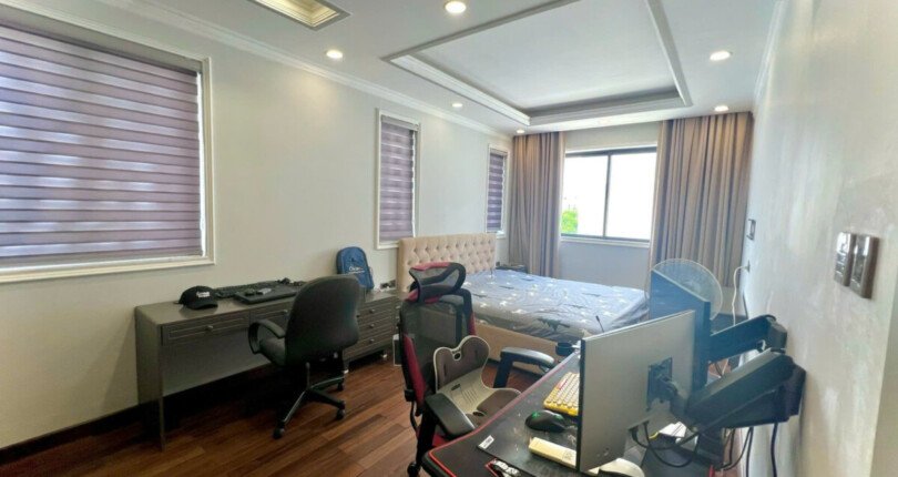 can canh phong lam viec 810x430 - Giá cho thuê nhà Biệt thự nguyên căn Đường số 3 kdc Nine South Estates Nhà Bè T1/2025