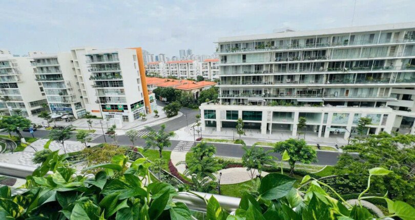 can ho cho thue lien ke duong ton dat tien quan 7 810x430 - Giá cho thuê căn hộ 3 phòng ngủ 2a2.1.7 chung cư Garden Court 1 Quận 7 T1/2025