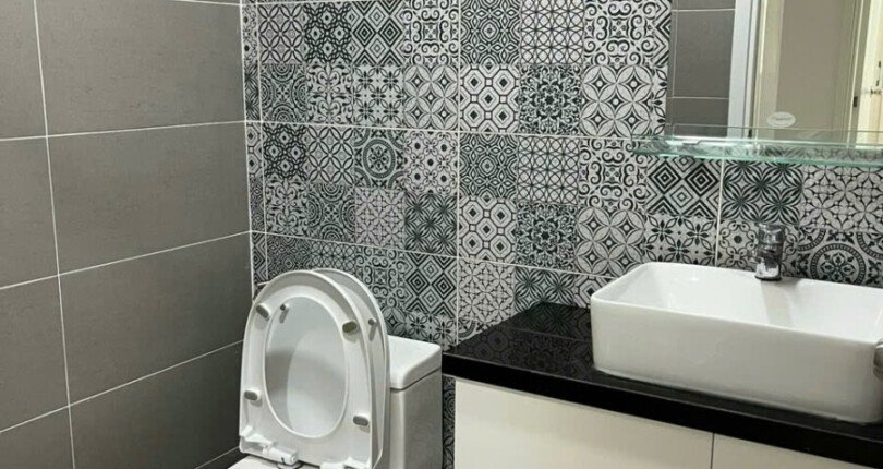 can ho co 2 toilet day du thiet bi 810x430 - Giá mua bán căn hộ 3 phòng ngủ Blockk 2e chung cư Sky Garden 1 Quận 7 T1/2025