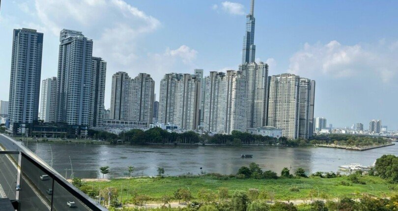 can ho truc dien song sai gon 810x430 - Giá mua bán căn hộ 2 phòng ngủ tầng 9 chung cư The River Thủ Thiêm t1/2025