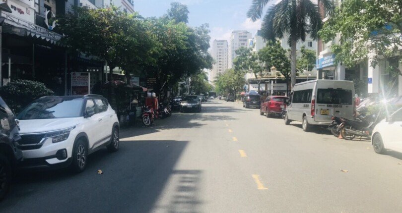 duong phan khiem ich tan phong quan 7 810x430 - Giá cho thuê văn phòng đường Phan Khiêm Ích phường Tân Phong Quận 7 T1/2025