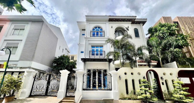 hinh anh mua ban nha biet thu nguyen can duong noi khu my hung quan 7 t1 2025 810x430 - Giá mua bán nhà Biệt thự nguyên căn mặt đường Nội khu Mỹ Hưng Quận 7 T1/2025