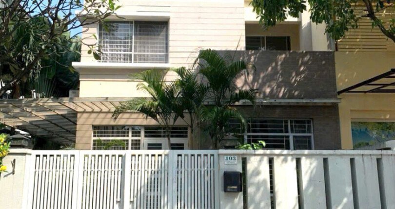 hinh anh mua ban nha biet thu nguyen can noi khu my hoang quan 7 t1 2025 810x430 - Giá mua bán nhà Biệt thự nguyên căn khu phố Mỹ Hoàng Quận 7 T1/2025