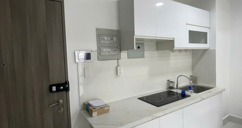 khong gian bep rong rai 1 810x430 - Giá cho thuê căn hộ 2 phòng ngủ block D chung cư Saigon South Residences Nhà Bè T1/2025