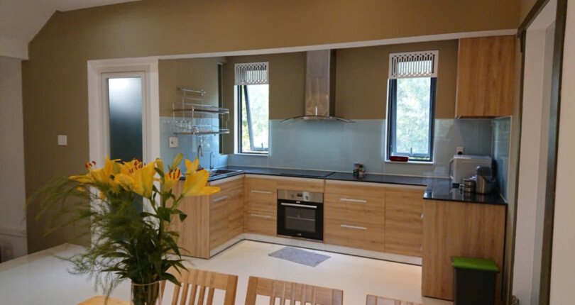 khong gian bep va phong an 810x430 - Giá cho thuê nhà Biệt thự nguyên căn Đường số 7 kdc Nine South Nhà Bè T1/2025