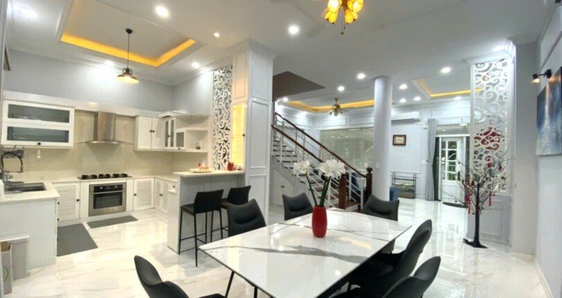 khong gian phong an va bep 2 810x430 - Giá mua bán nhà Biệt thự nguyên căn số 29 Nội khu Mỹ Thái 1c Quận 7 T1/2025