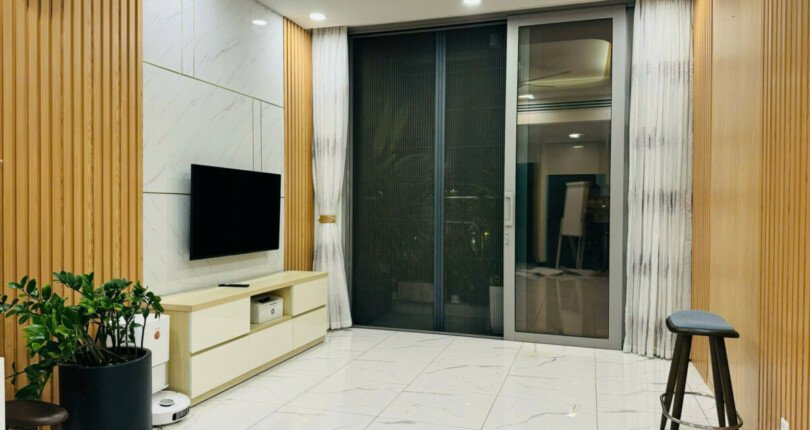 khong gian phong khach 810x430 - Giá mua bán căn hộ 2 phòng ngủ Tháp Linden chung cư Empire City Thủ Thiêm T1/2025