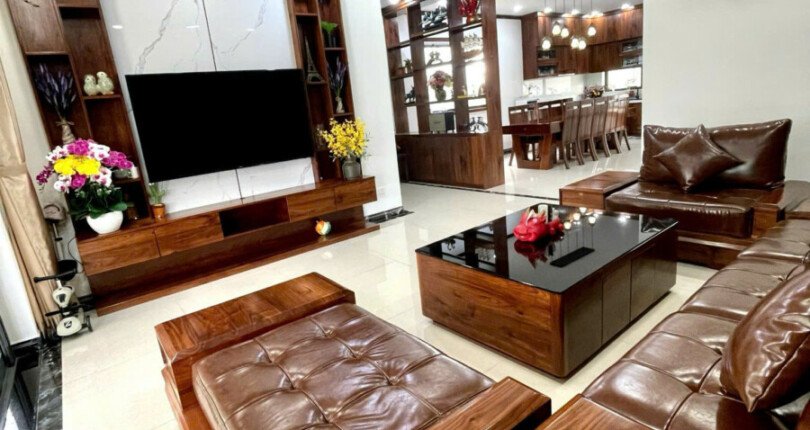 khong gian phong khach sang trong 810x430 - Giá cho thuê nhà Biệt thự nguyên căn Đường số 3 kdc Nine South Estates Nhà Bè T1/2025