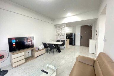 phong-khach-can-ho-ban-rong-rai-sang-trong