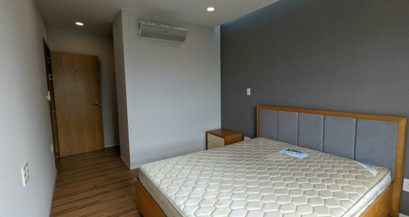 phong ngu can ho ban 12 810x430 - Bán căn hộ chung cư Scenic Valley 1, 89m2,02pn, 6.5 tỷ , đầy đủ nội thất, nhà đang có hợp đồng thuê ổn định.