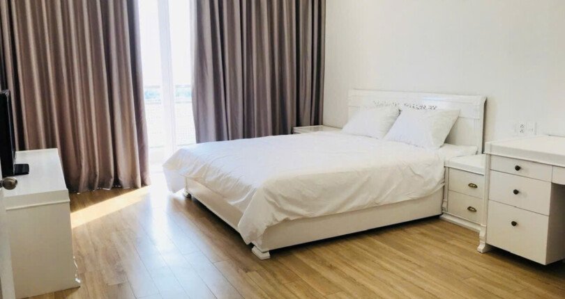 phong ngu can ho ban 8 810x430 - Giá mua bán căn hộ 3 phòng ngủ Block 3b chung cư Grand View C Quận 7 T1/2025