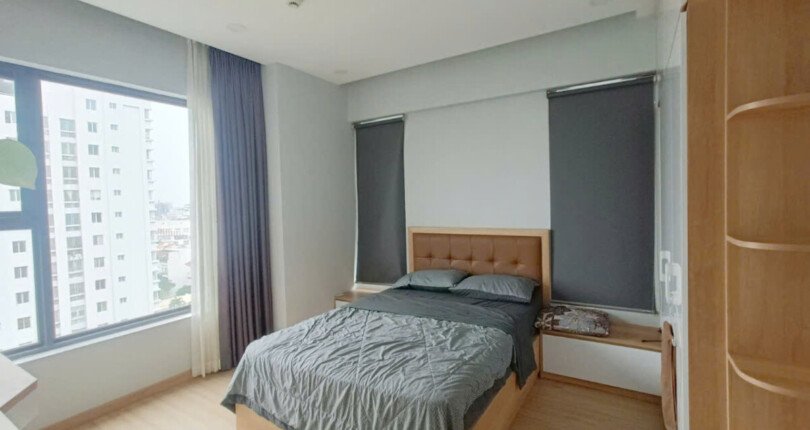 phong ngu can ho can cho thue rong 810x430 - Cho thuê căn hộ chung cư Hưng Phúc Premier, 03PN, giá 24tr/tháng, đầy đủ nội thất, xem nhà dễ.