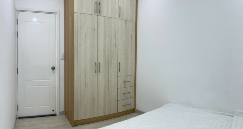 phong ngu nho trong can ho ban 810x430 - Giá mua bán căn hộ 3 phòng ngủ Blockk 2e chung cư Sky Garden 1 Quận 7 T1/2025
