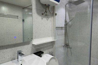 toilet-day-du-thiet-bi