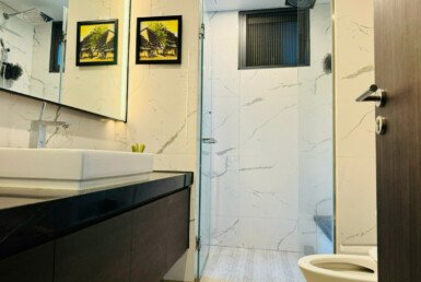 toilet-day-du-thiet-bi-noi-that