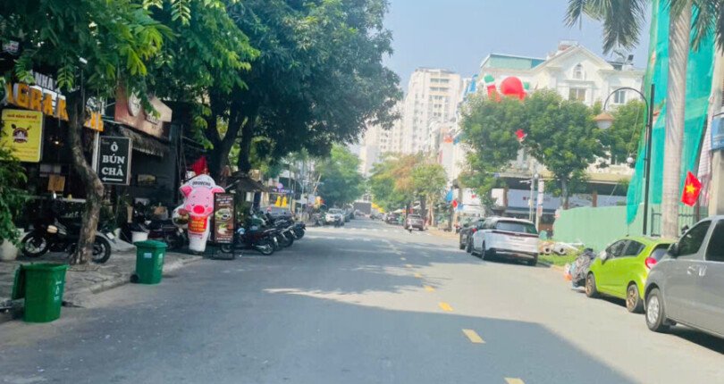 vi tri toa nha cho thue mat duong phan khiem ich quan 7 810x430 - Giá cho thuê tòa nhà văn phòng nguyên căn đường Phan Khiêm Ích Quận 7 T1/2025