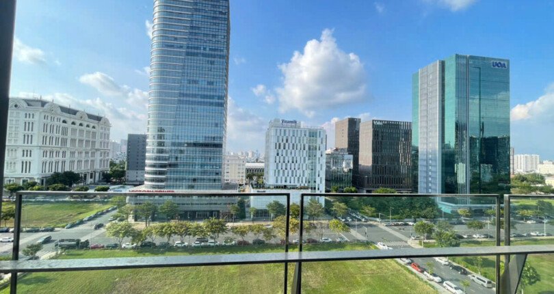 view ban cong can ho ban 1 810x430 - Giá mua bán căn hộ 2 phòng ngủ chung cư Cardinal Court Quận 7 T1/2025