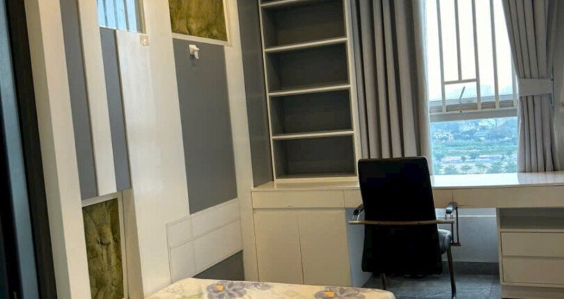 z6189495844691 457e6c720ab53fdffb6bf8692aa6a87e 810x430 - Cho thuê Penthouse Star Hill Block E Tầng 14 230m 4 phòng giá 3000usd