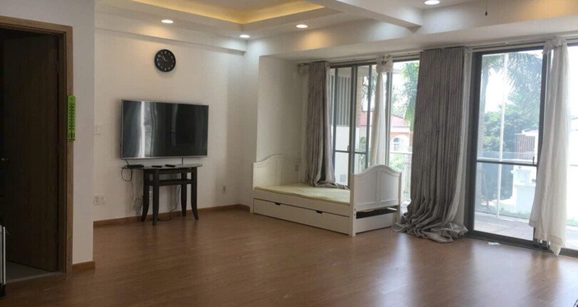 ban can ho hung phuc 1 12 810x430 - Bán căn hộ Hưng Phúc 1. DT 80m2 Tầng sân vườn- Nội thất như hình- View Biệt thự. Giá bán chỉ 5.750 Tỷ